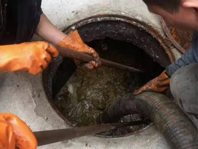 南靖清理化粪池时如何避免沼气的危害?